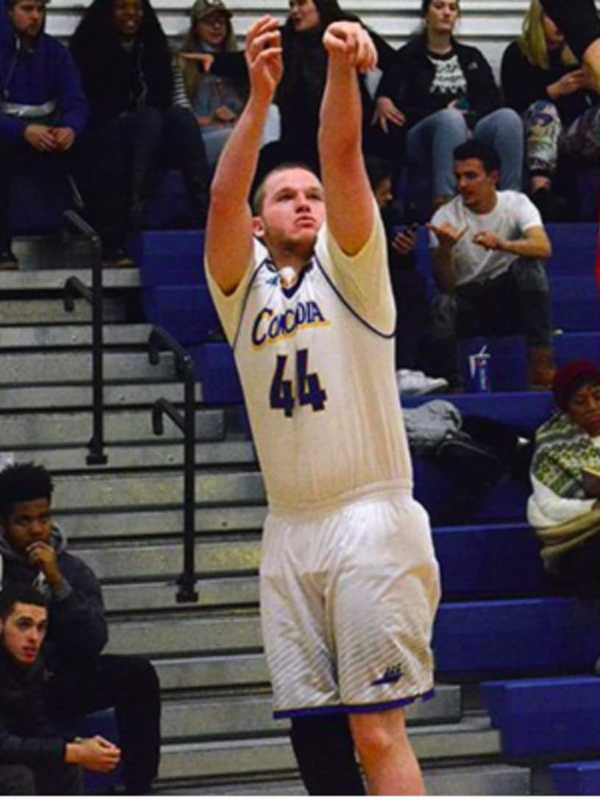 Concordia's Stephen Milhaven Named CACC Basketball Rookie Of The Week