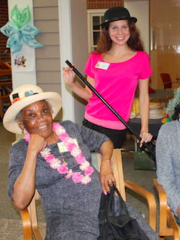 Waveny LifeCare Network’s Adult Day Program Participants Celebrate Broadway