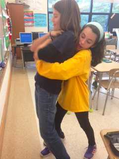 Irvington Middle School Students Perform Heimlich Maneuver In Health Class