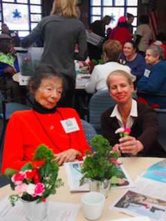 Greenwich Garden Club Members Volunteer At Adult Daycare Center