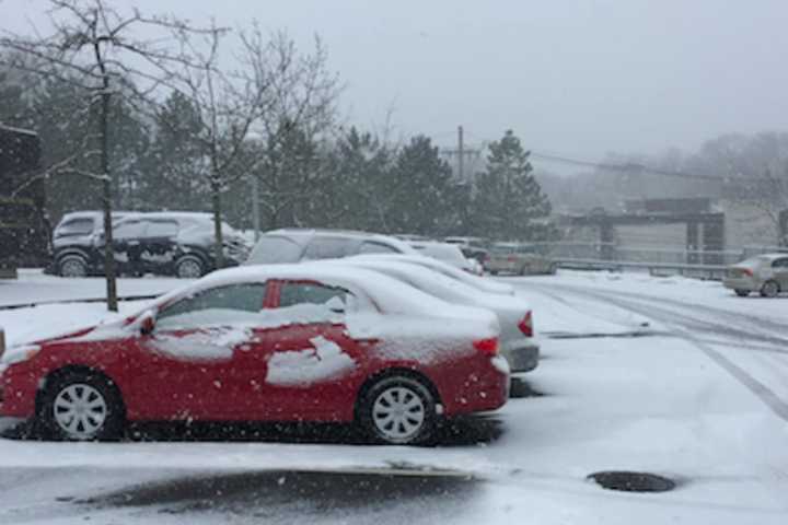 Snow Causes Early School Dismissals and Slow Travelling