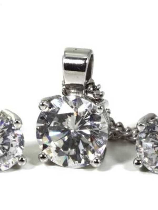 Avoid A Broken Heart This Valentine's Day With Jewelry Insurance