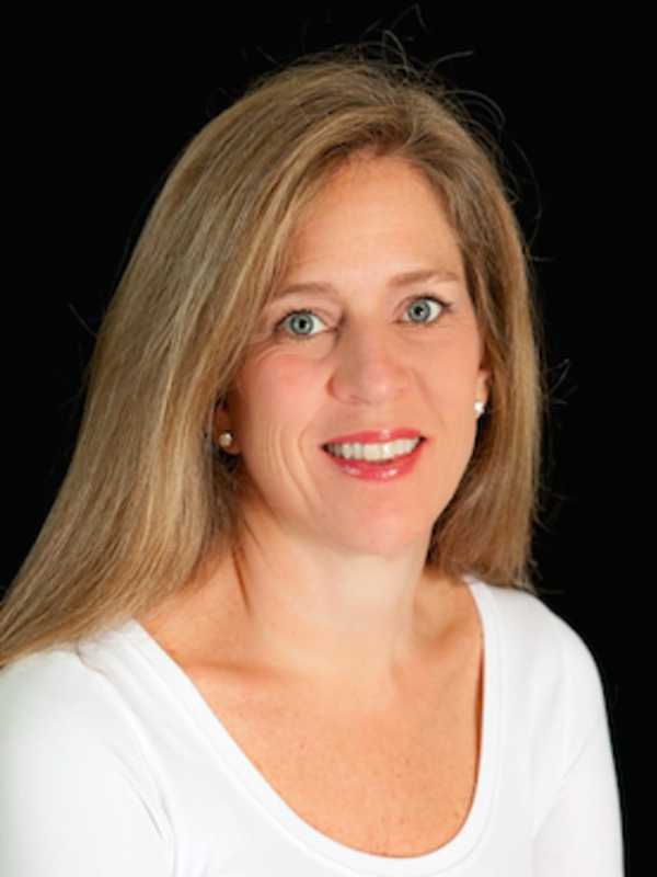 Houlihan Lawrence Appoints Two New Agents To Riverside Office