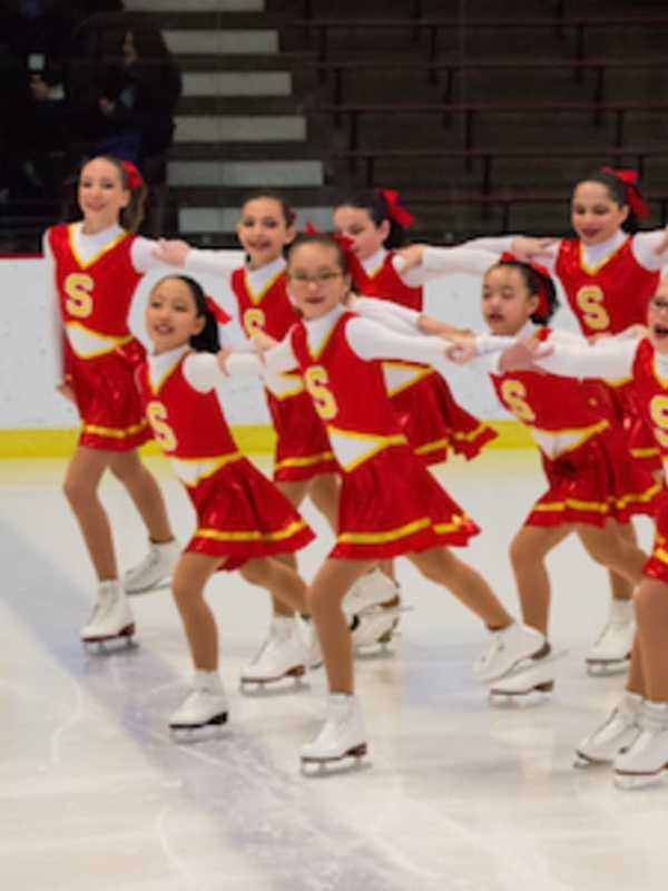 Young Skyliners Skaters Of Stamford Cap Season With Gold