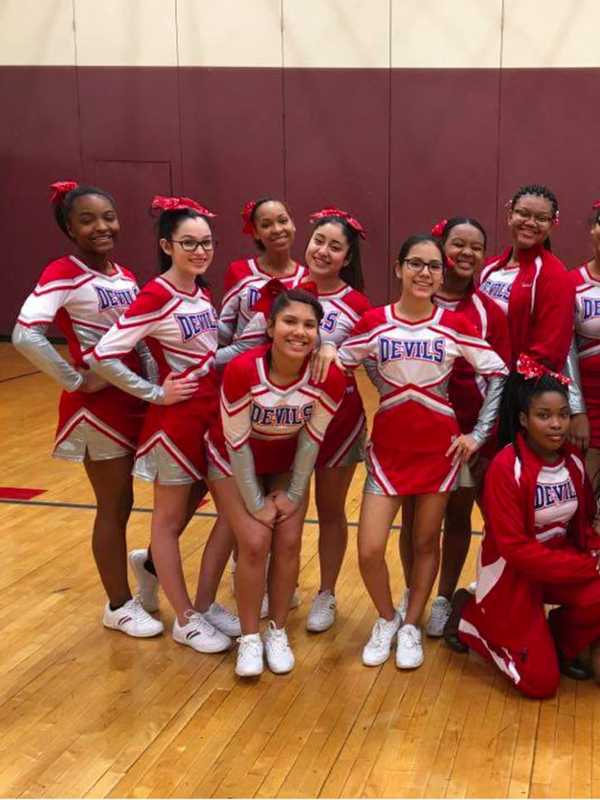 Peekskill Varsity Cheerleaders Place Third At Beach Bash Competition