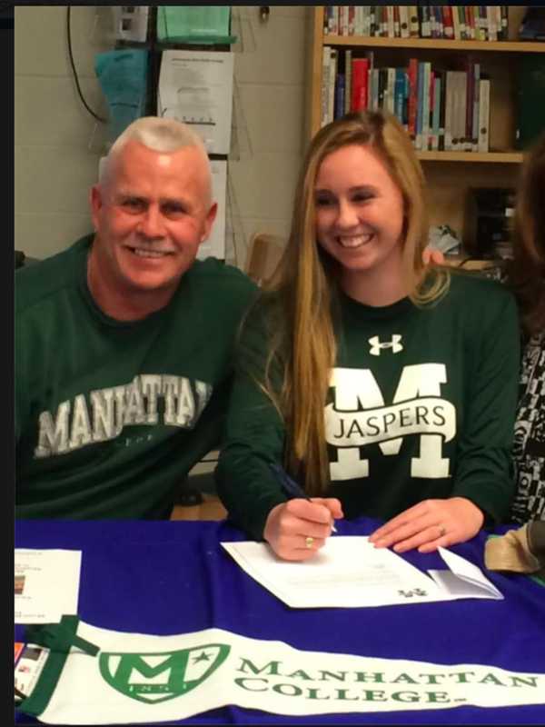 Westlake Soccer Player Megan O'Connor Commits To Play For Manhattan