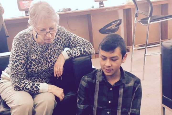 New Milford Students Teach Tech To Seniors