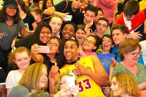 Harlem Wizards Face 'Aches And Pains'