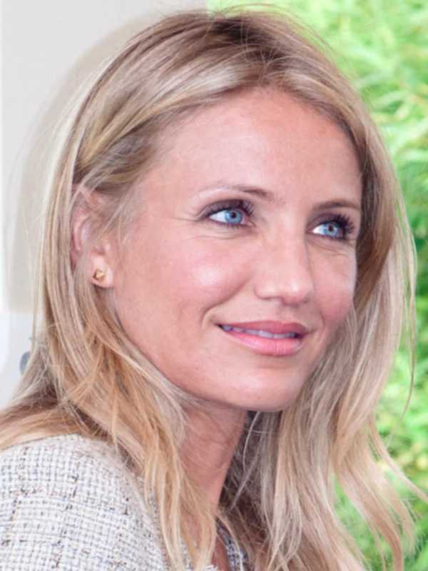 Cameron Diaz Giving Talk, Meet And Greet At Women's Club Of Ridgewood