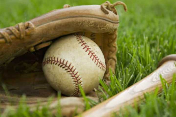 Play Ball! Hawthorne Chevy Helps Local Ballplayers With Equipment Donation