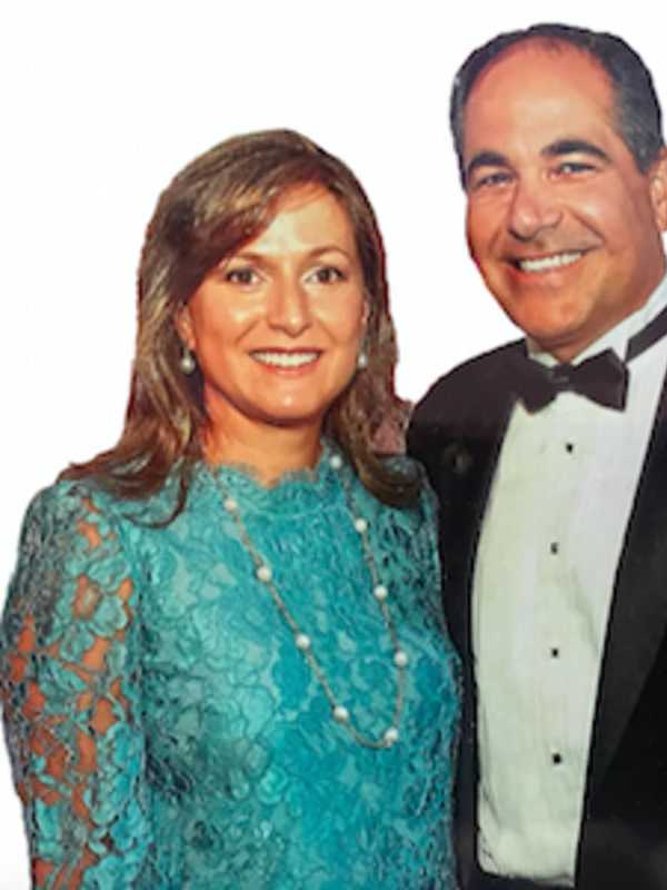 Silversource Honoring Ridgefield Couple At Golf Outing