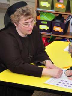Queen Of Peace School In North Arlington Giving 'Fun In The Sun' Fundraiser