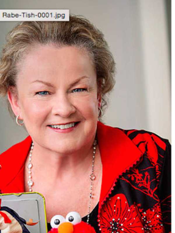 Prolific Children's Author Coming to Shelton's Plumb Memorial Library