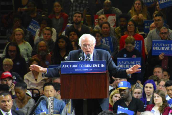 Bernie Sanders Stumps For Zephyr Teachout