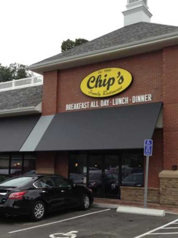 Fairfield Police Raise Funds For Special Olympics At Chip's Event