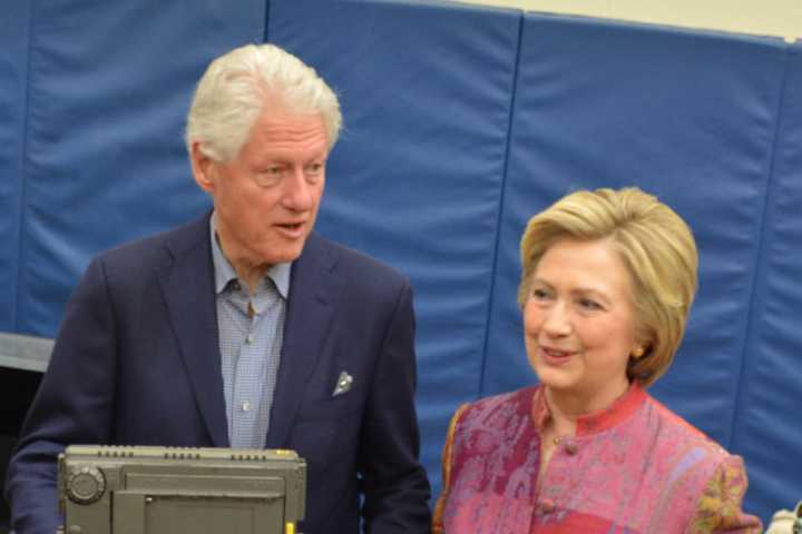 Foundation Run By Bill, Hillary Clinton Denies Steering Money To Friends