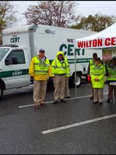 Wilton Community Emergency Response Team Helps At 5K Road Race