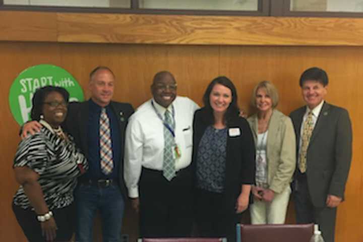 Sandy Hook Promise Co-Founders Award $10K To Danbury's Broadview School