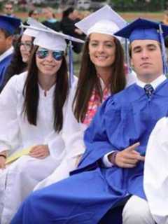 Fairfield Ludlowe Seniors Graduate Tonight At Taft Field
