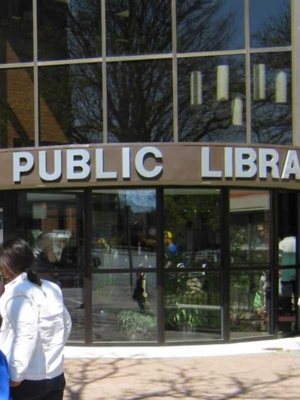 Norwalk Public Library Marks Library Card Sign-Up Month