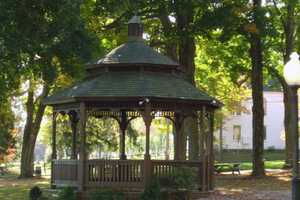 Shelton's 'Under The Stars' Summer Concerts Take Stage