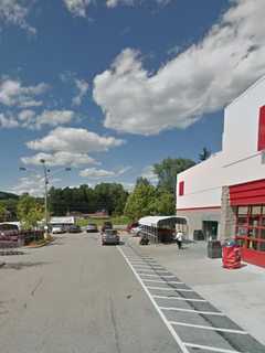 Man Charged With Leaving Dog In Car At BJ's In Yorktown