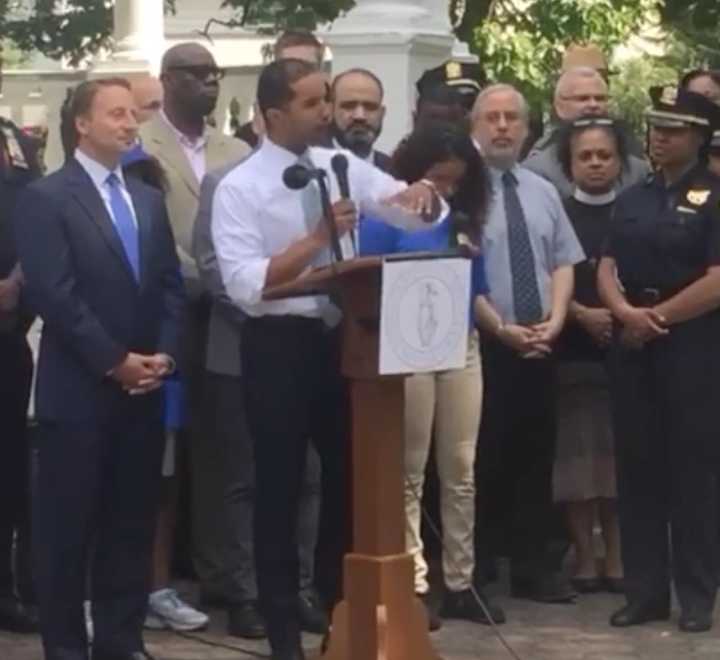 Mount Vernon Mayor Richard Thomas addressing the crowd at the Unity Rally.