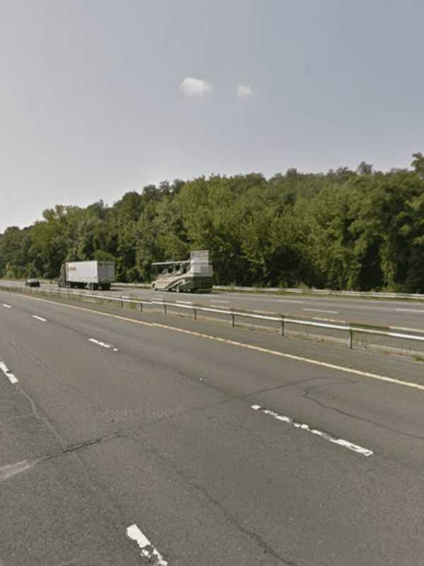 Van Overturns On Southbound I-684