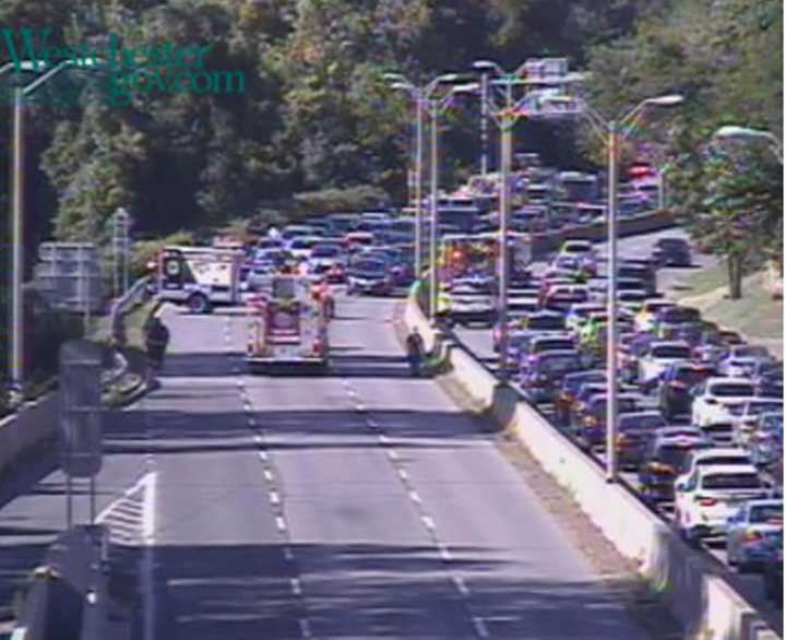 A look at the closure on the northbound Bronx River Parkway on Tuesday morning.