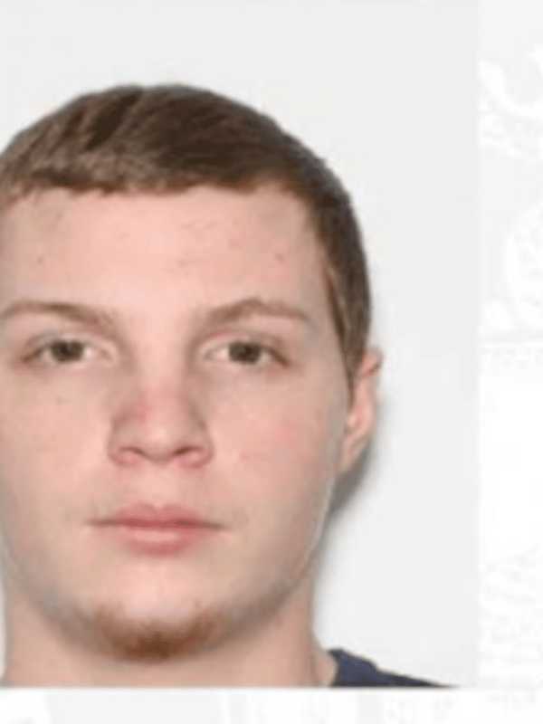 Police Search For Dutchess Man Accused Of Using Stolen Credit Card