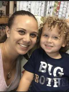 Bethel Couple Sews Up Perfect New Fabric Store In Brookfield