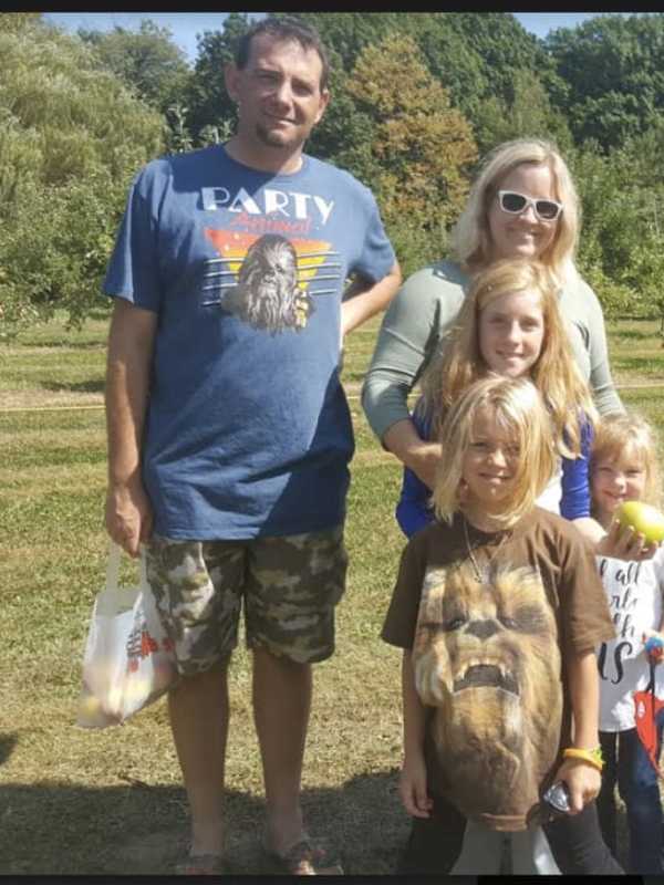 Apple Crop Is Ripe For The Picking At Blue Jay Orchards In Bethel