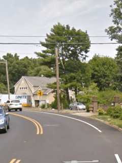 Car Knocks Out Utility Pole In Mamaroneck
