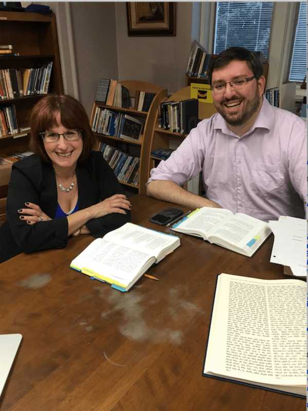 Danbury Synagogue Celebrates Jewish New Year With Unique Lake Tradition