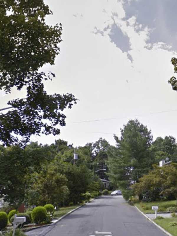 Suspicious Vehicles Approach Kids In Greenburgh