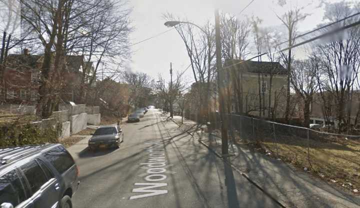 A Yonkers man was stabbed after getting into a fight with another man on Woodworth Avenue.