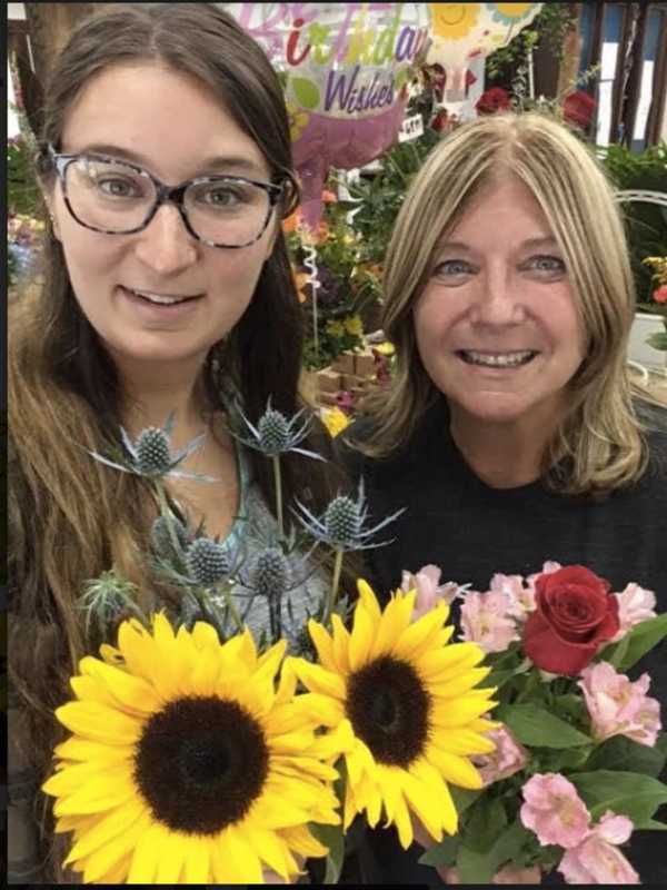 Get Flowers, Give Flowers On Petal It Forward Day In Trumbull