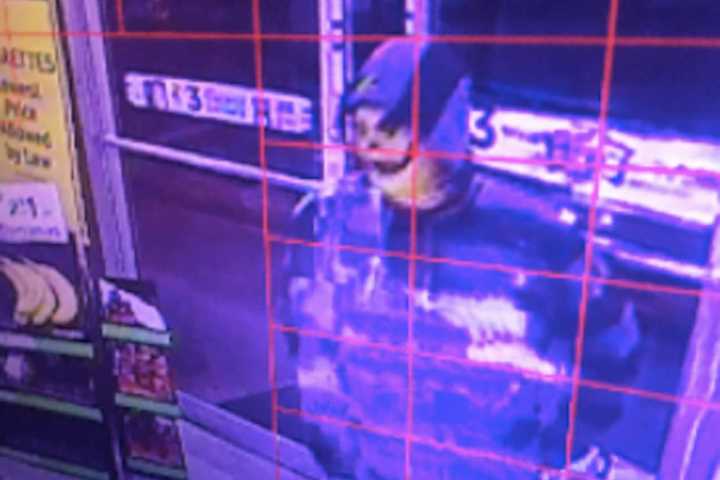 Fairfield Police Seek Help In Knifepoint Robbery