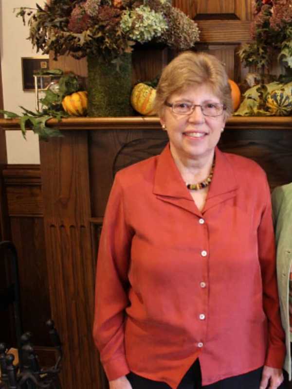Fairfield's Pequot Library Honors Top Volunteers For Their Hours Of Work