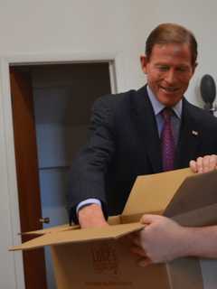 Blumenthal Helps Danbury Toymaker Usher In The Christmas Season