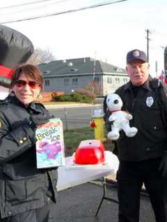 Westport Police Play Santa This Holiday Season