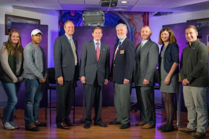 Stamford High Students Meet With Sen. Blumenthal For Leaders Program