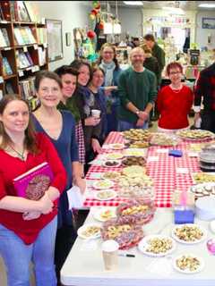 Bethel's Byrd’s Books Celebrates 5 Years With Author Talk, Cookie Exchange