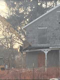 Demolition Begins For Catoonah Street Eyesore In Ridgefield