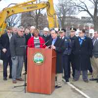 <p>City leaders announce a new microgrid generator for some Bridgeport buildings, including City Hall.</p>