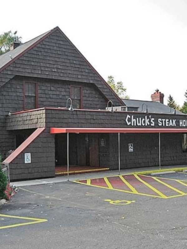 Chuck's Steak House In Danbury Wins 'DVlicious Best' In Fairfield County