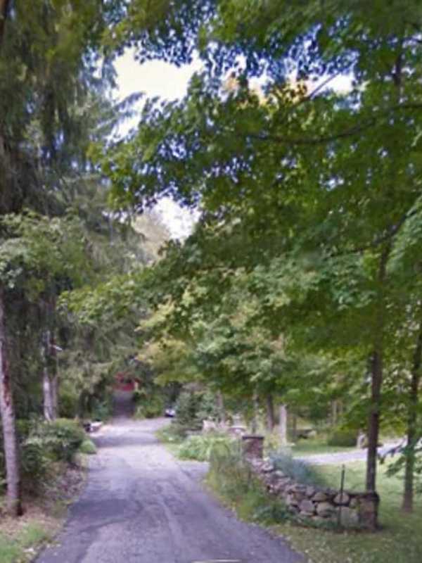 Car Slams Into Home Near Muscoot Farm In Somers