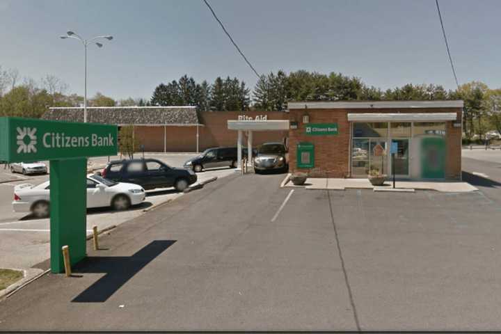 Police Search For Suspect After Afternoon Poughkeepsie Bank Robbery