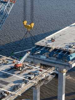 Girder Assembly On New Tappan Zee Bridge Resumes