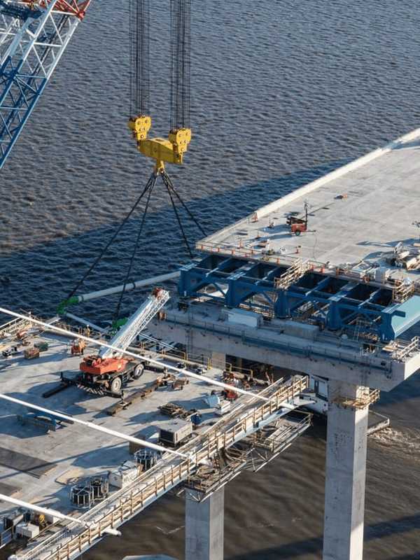 Girder Assembly On New Tappan Zee Bridge Resumes